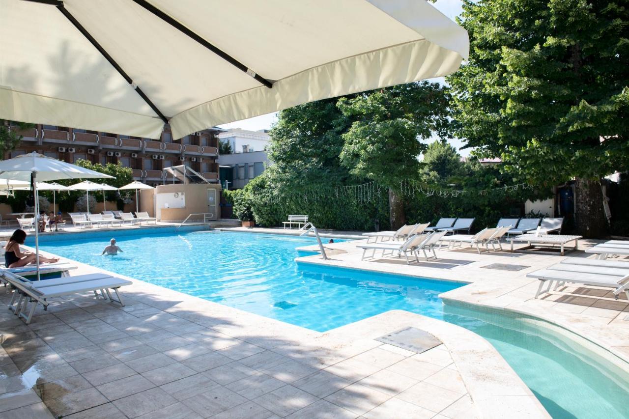 Silva Hotel Splendid Фиуджи Екстериор снимка