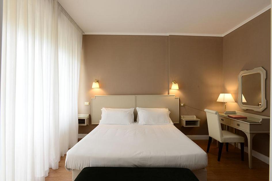 Silva Hotel Splendid Фиуджи Екстериор снимка